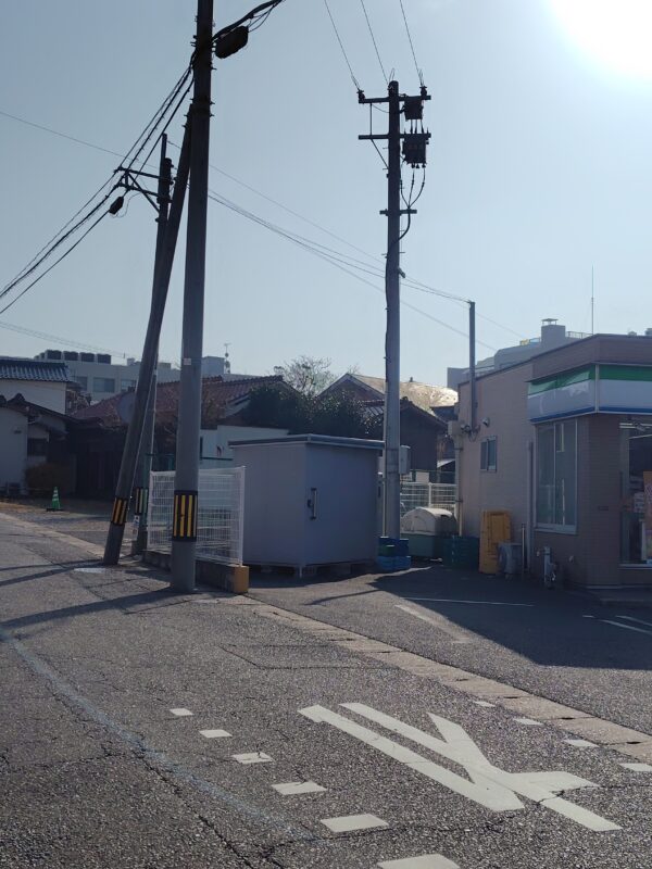 湯川（ファミマ）